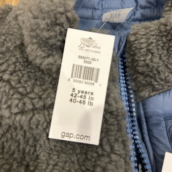 NWT gap Sherpa fleece. Size 5 - Picture 2 of 4